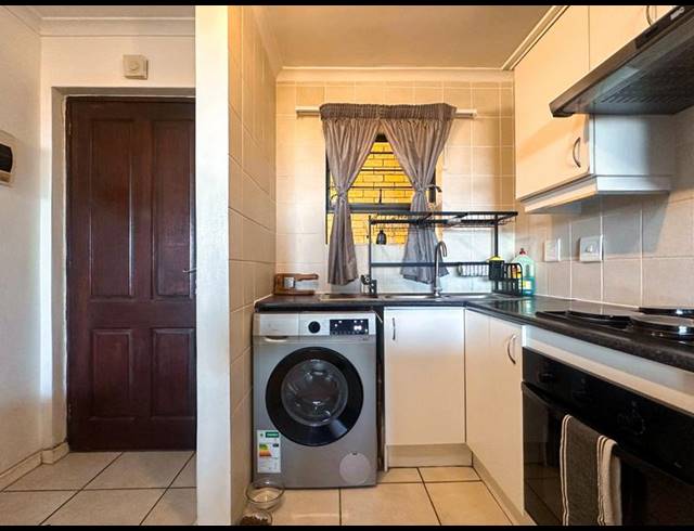 2 BEDROOM APARTMENT FOR SALE IN FAIRVIEW GOLF ESTATE